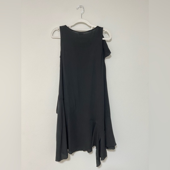 Leon Max Elegant Black Silk Sleeveless Tiered Ruffle Dress - Picture 2 of 7